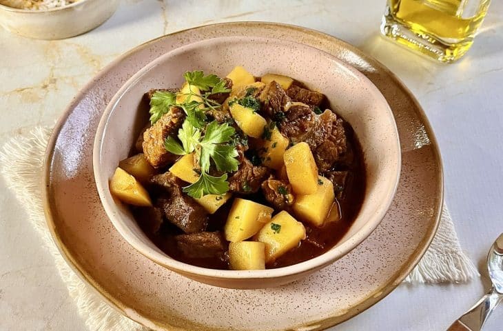 Picadinho de carne com batata
