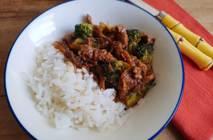 Picadinho de carne com brócolis