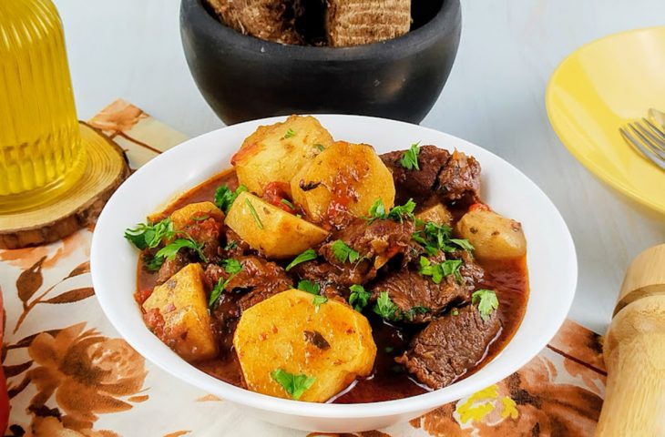 Picadinho de carne com inhame