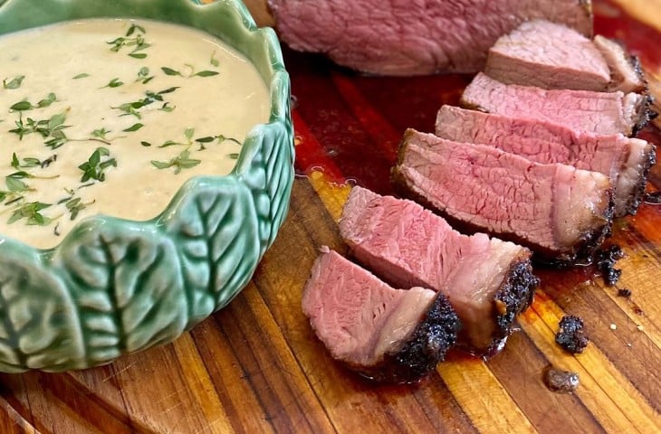 Picanha com molho de queijos