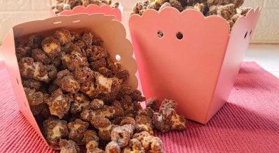 Pipoca caramelizada com chocolate