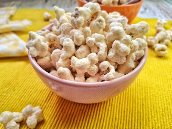 Pipoca gourmet pronta para consumo.