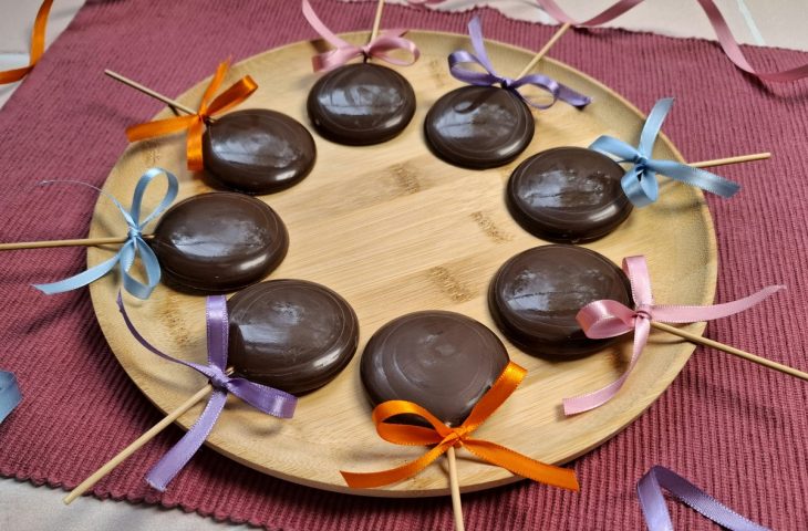 Pirulito de chocolate fácil