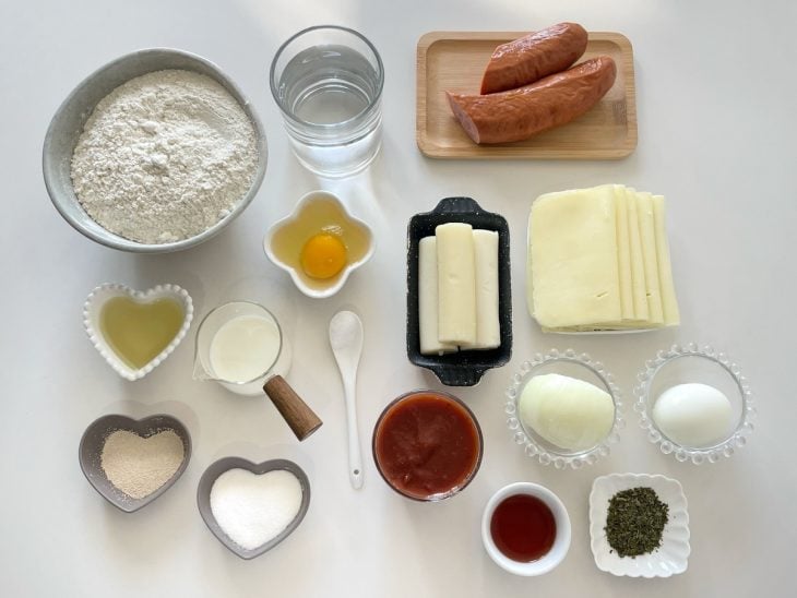 Ingredientes reunidos na bancada.