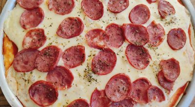 Pizza de calabresa fácil