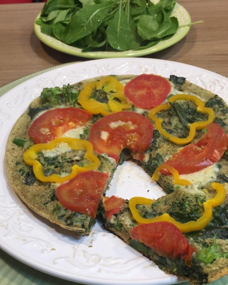 Pizza de frigideira com legumes