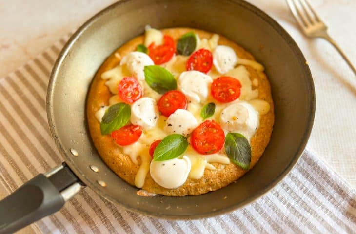 Pizza de frigideira sem glúten