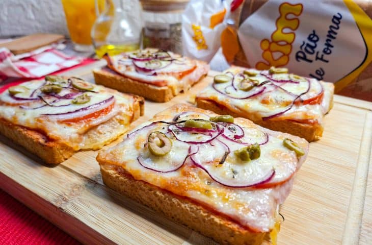 Pizza de pão de forma