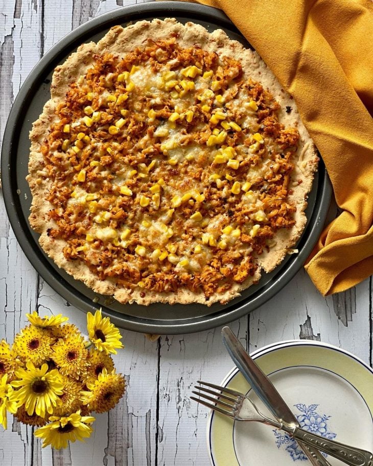 Pizza sem glúten com massa de pão de queijo