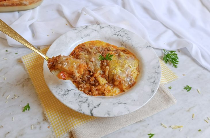 Polenta cremosa com carne moída