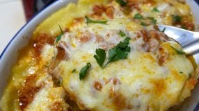 Polenta cremosa com queijo