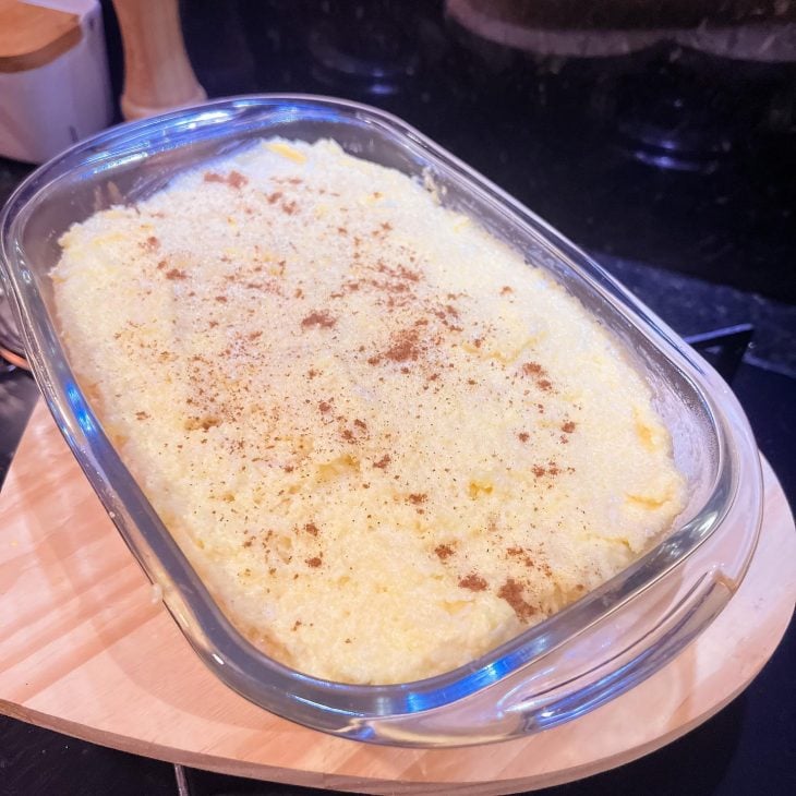 Polenta doce com coco ralado