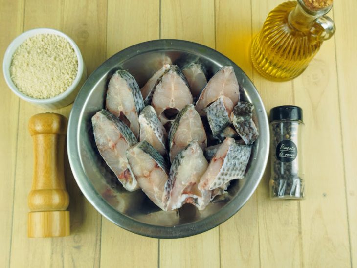 ingredientes para preparo de postas de tilápia assadas.