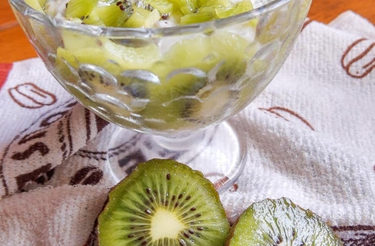 Pudim de chia com kiwi