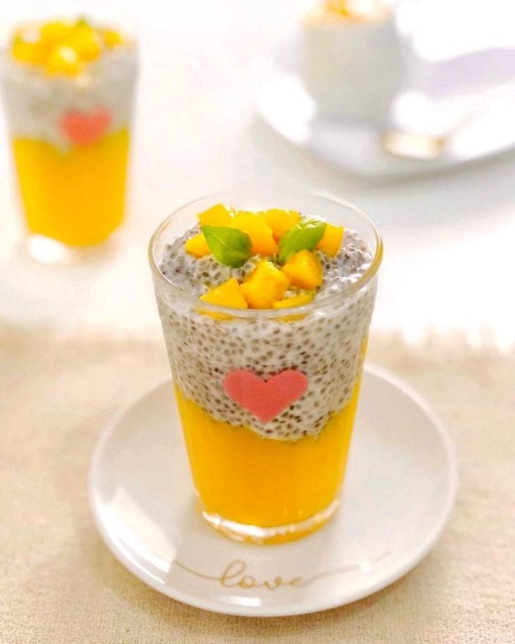 Pudim de chia com manga