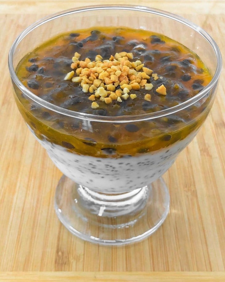 Pudim de chia com maracujá