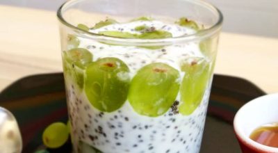 Pudim de chia com uvas