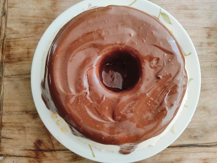 Pudim de maracujá com calda de chocolate - Passo a Passo