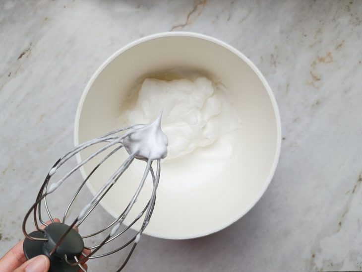 Claras batidas em neve.