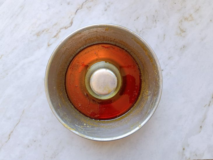 Calda amolecida na forma.