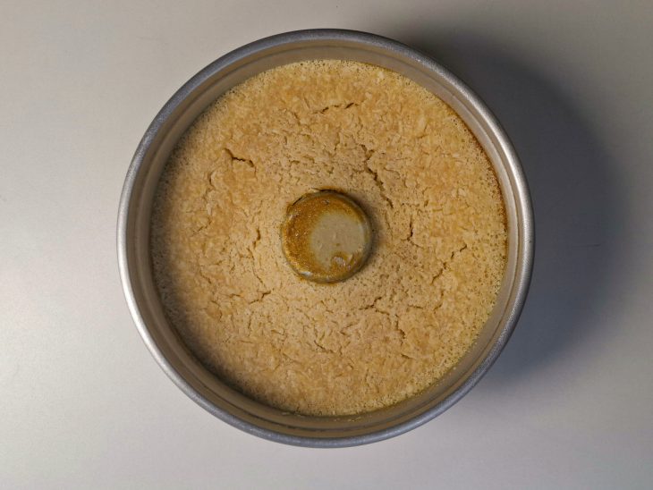 Pudim assado na forma.