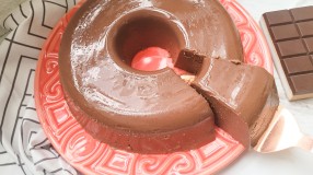 Pudim gelado de chocolate