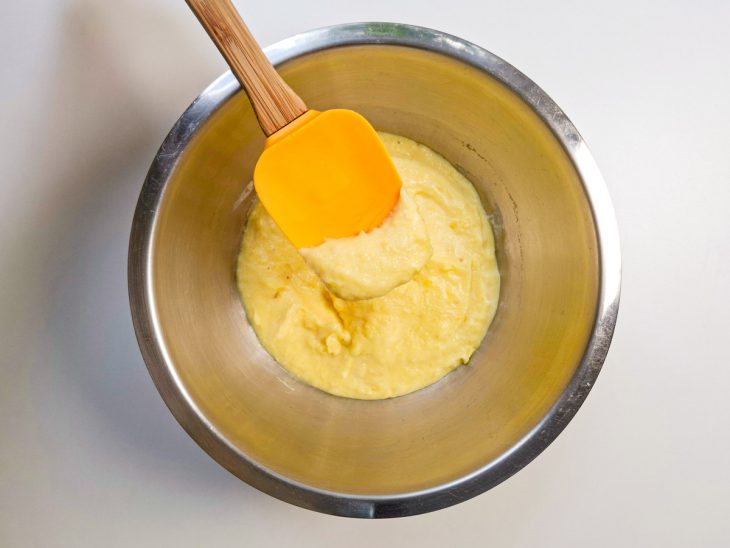Purê das batatas batidas no liquidificador.