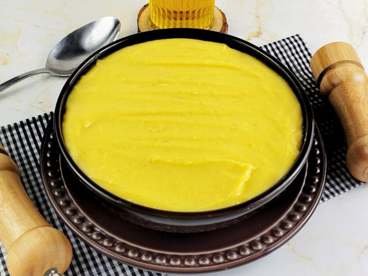 Purê de mandioquinha fácil pronto para consumo.