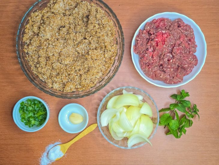 Ingredientes reunidos para o preparo da receita.