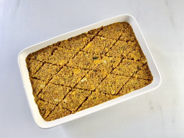 Superfície do quibe desenhada em formato de triângulos.