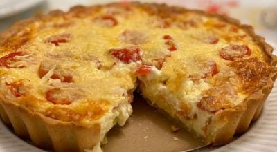 Quiche de alho-poró com queijo meia cura