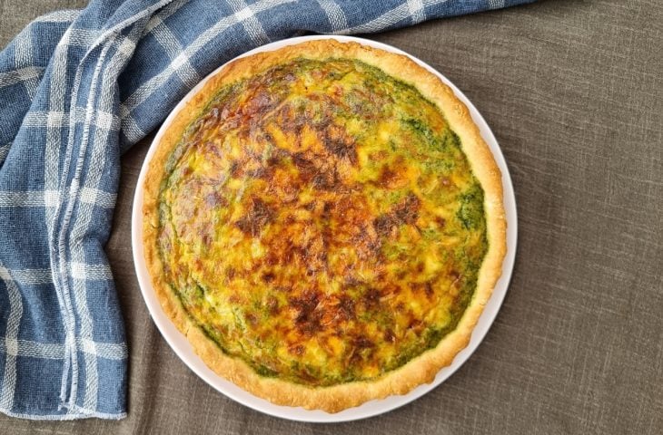 Quiche de espinafre com queijo