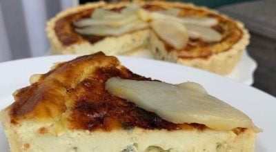 Quiche de gorgonzola com pera