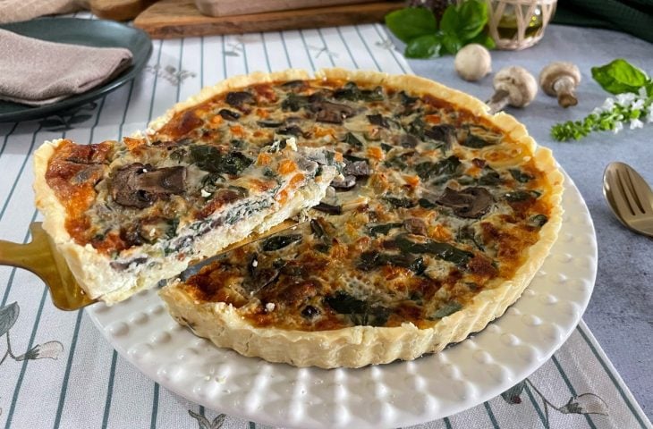 Quiche sem glúten com legumes assados