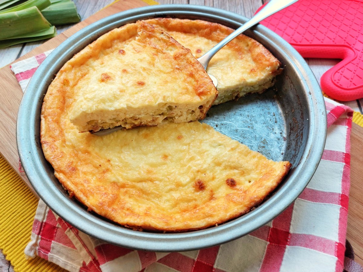 Quiche sem massa de alho-poró com bacon