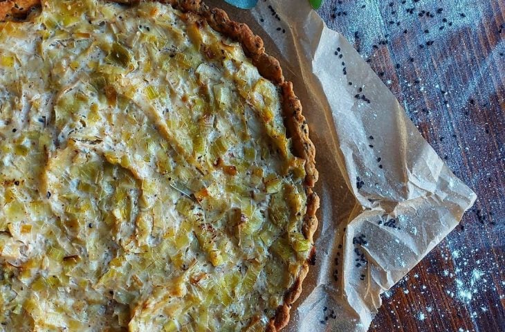 Quiche vegana de alho-poró