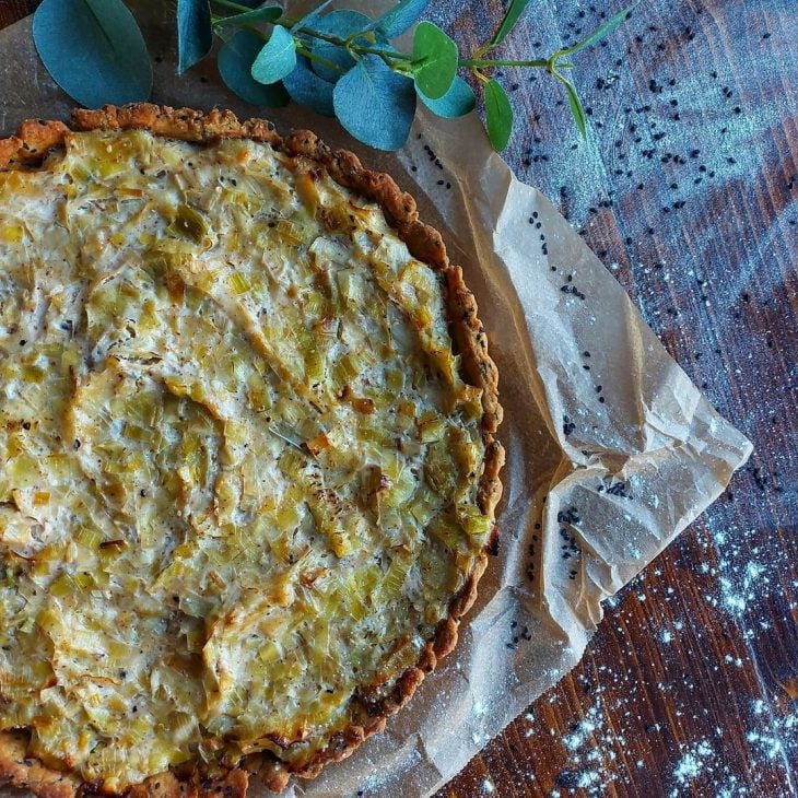 Quiche vegana de alho-poró