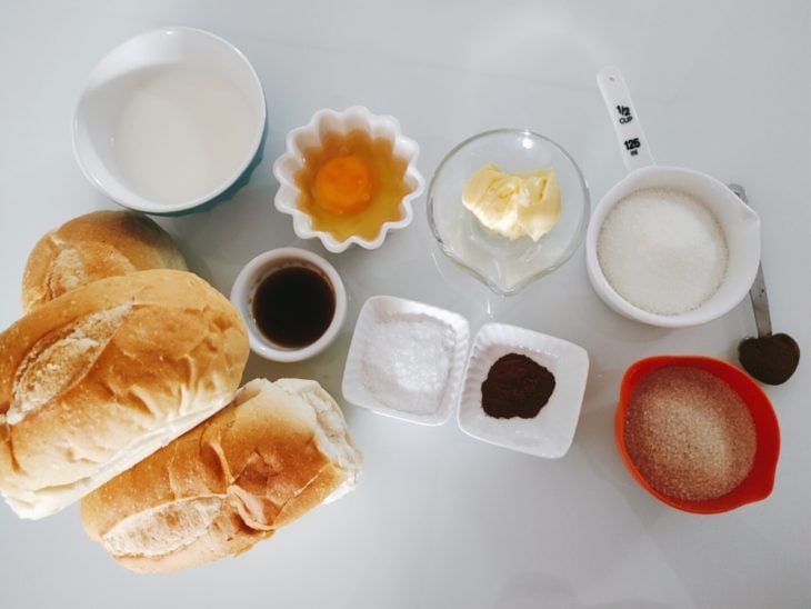 Ingredientes para a receita de rabanada de forno fácil.