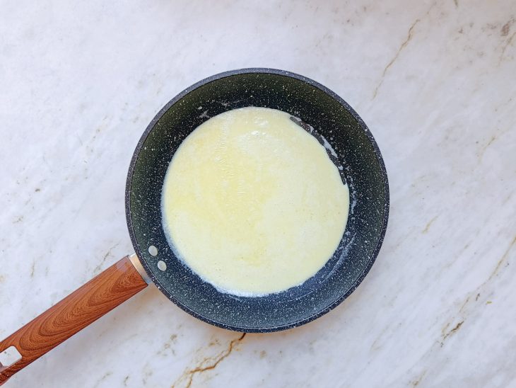 Nata cozida na panela.