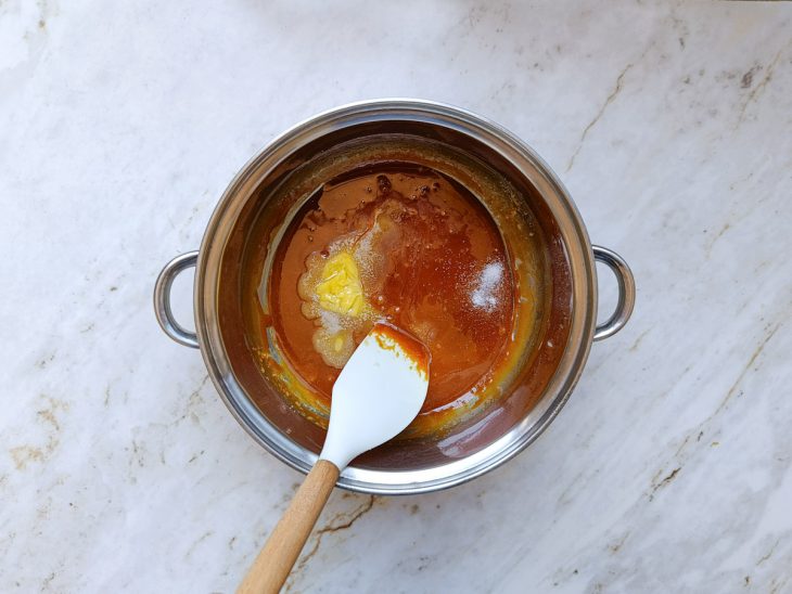 Sal adicionado na mistura.