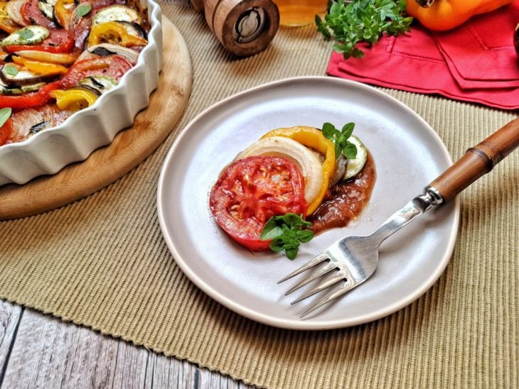 Ratatouille fácil pronto para servir.