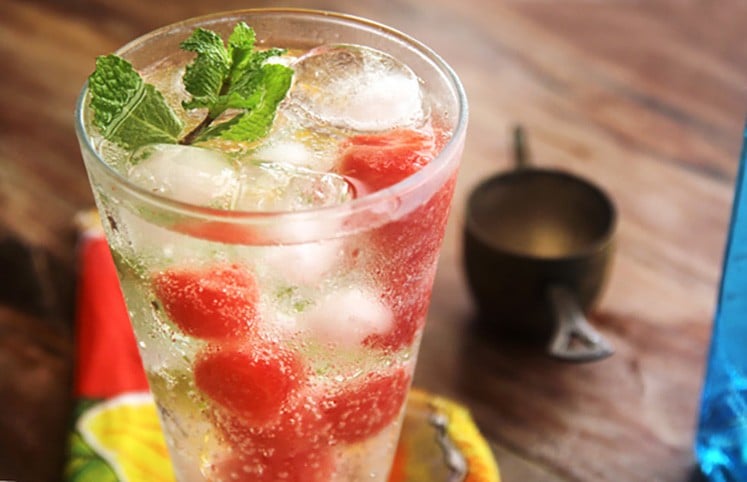 Bebida alcoólica com melancia