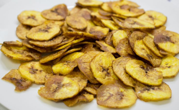 7 receitas de banana verde frita que são feitas para você se encantar