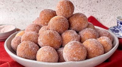 27 receitas de bolinho de chuva para uma tarde aconchegante
