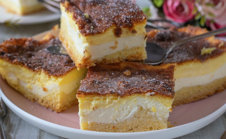 Bolo de fubá cremoso para o café da tarde