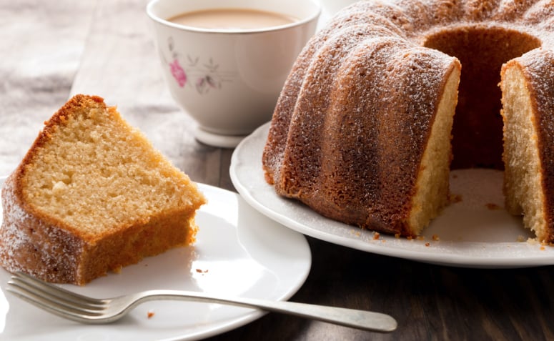 Bolos simples e fáceis de fazer para o café da tarde