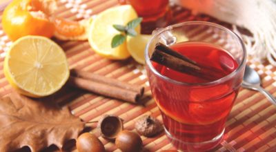 7 receitas de chá de hibisco com canela saborosas que diminuem inchaço