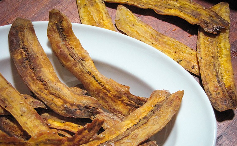 Sexo anal com negra empregada Chips de banana prata madura