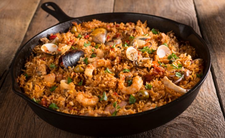 Fideuá: receita típica espanhola parecida com a paella - Casa Vogue