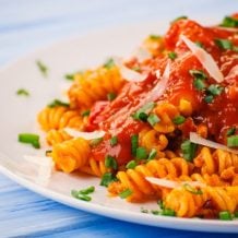 11 receitas de macarrão com molho de tomate para ficar expert nesse clássico
